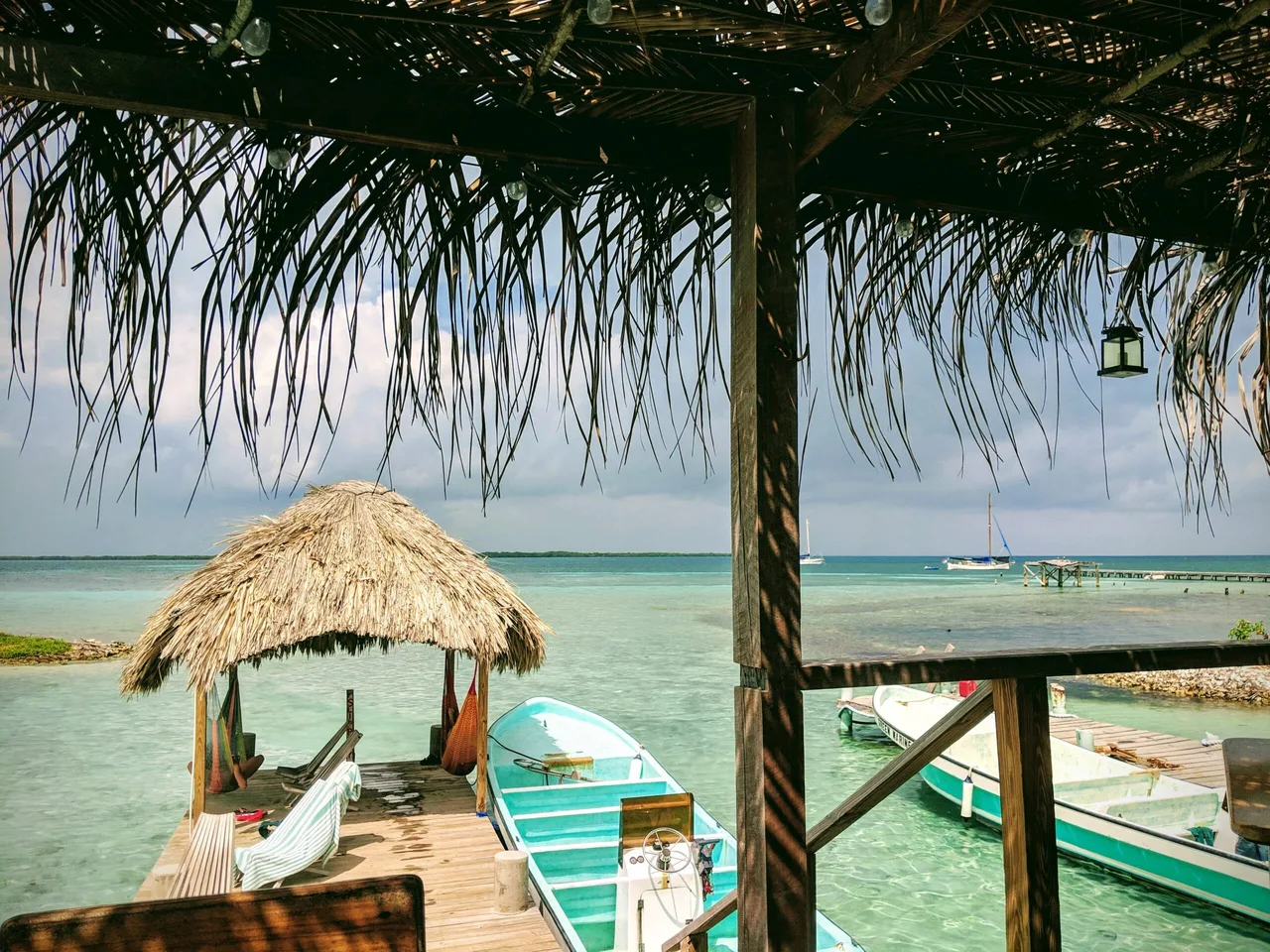 Reef's End Lodge, Tobacco Caye