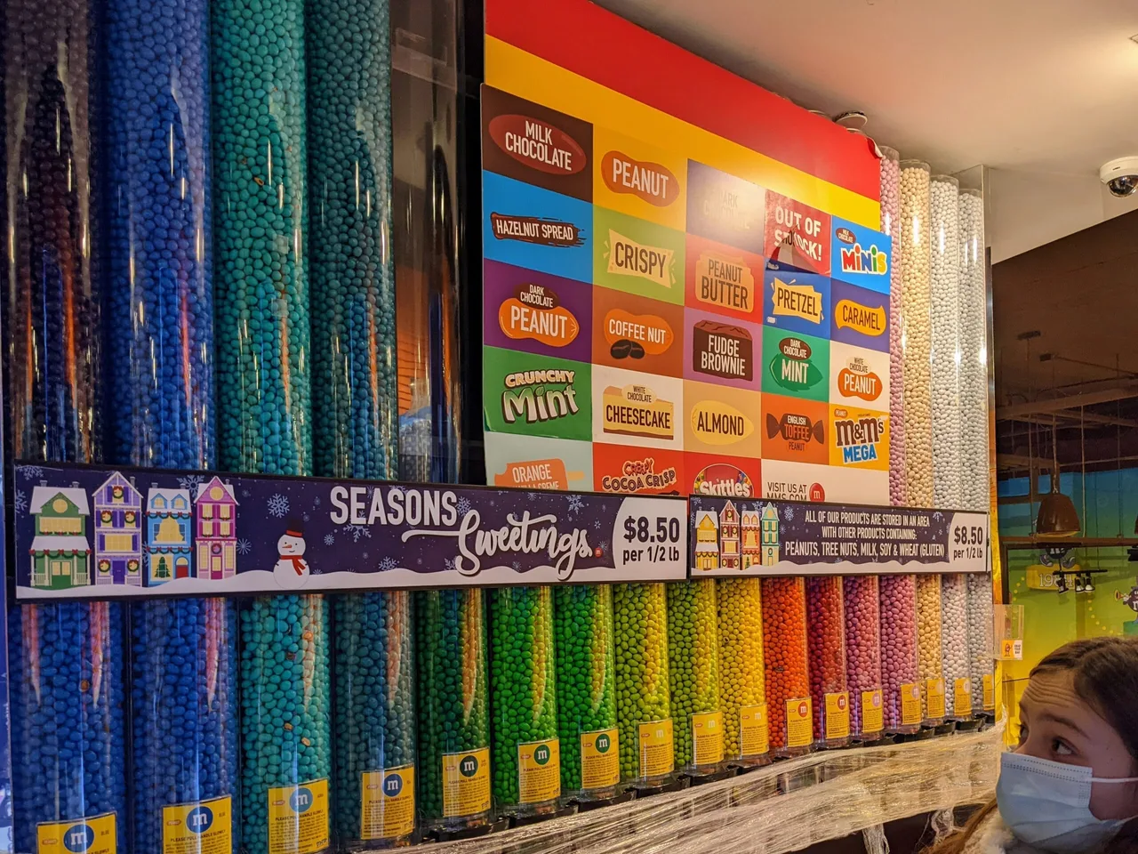 Mur rempli de 72 tubes de M&M's, New-York
