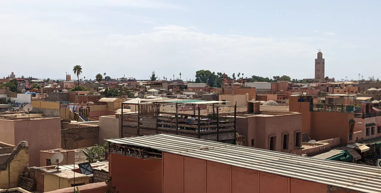Vue panoramique depuis la terrasse du restaurant L'Mida