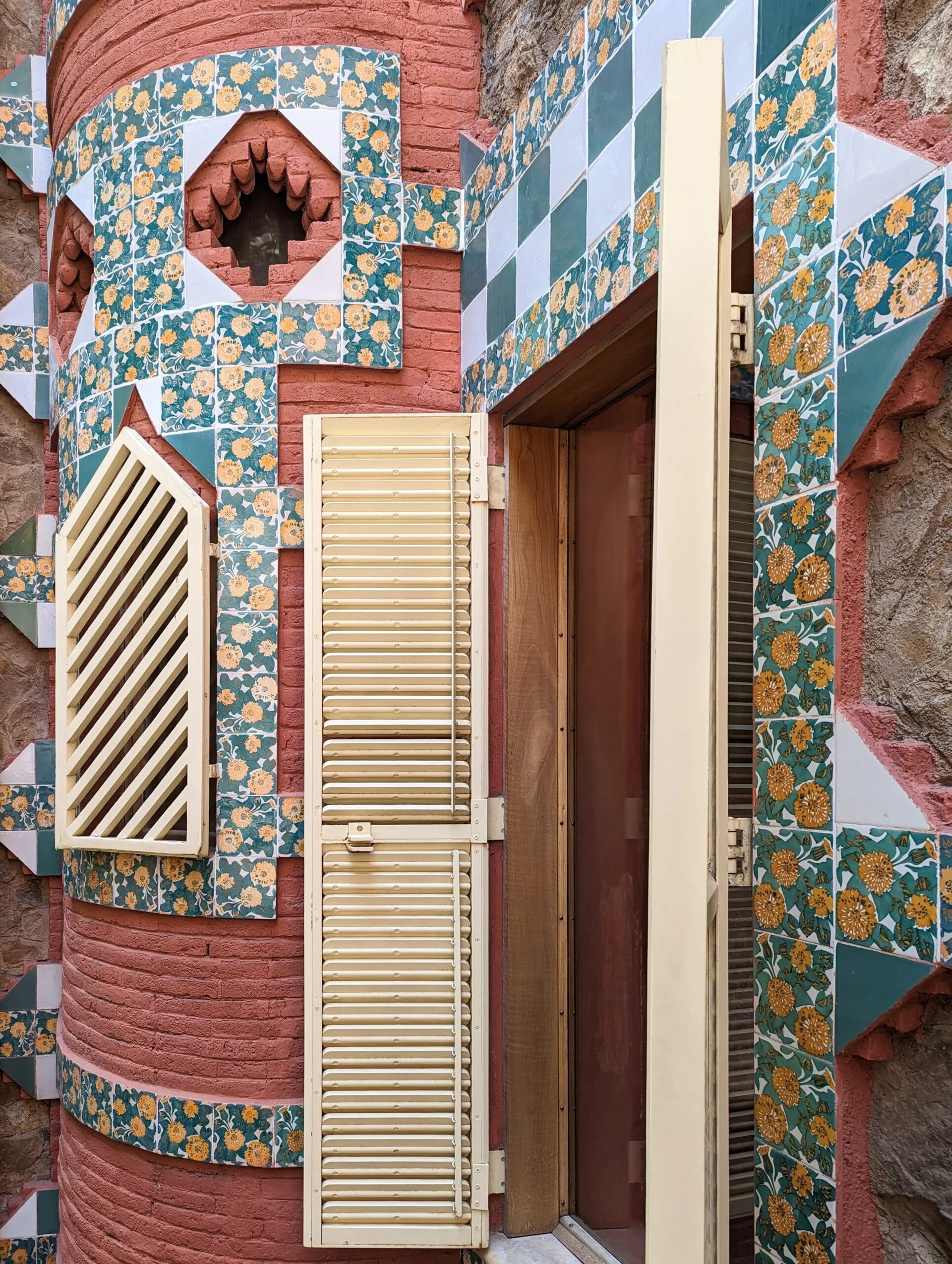 Façade de la Casa Vicens