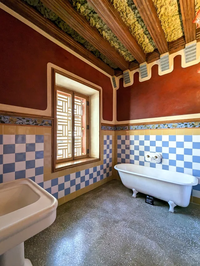 Casa Vicens, salle de bain