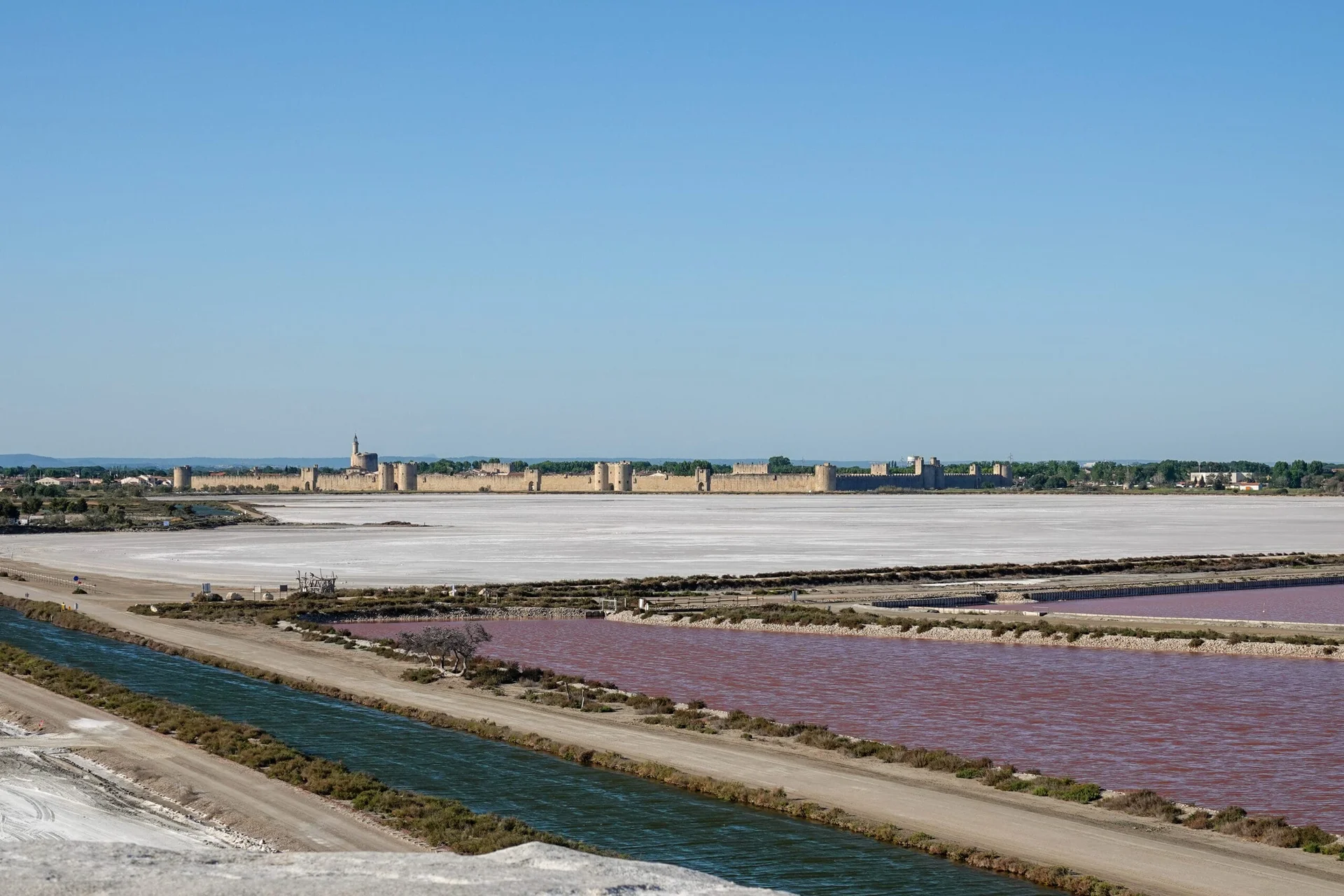 Aigues-Mortes-Camargue-08-scaled.jpg