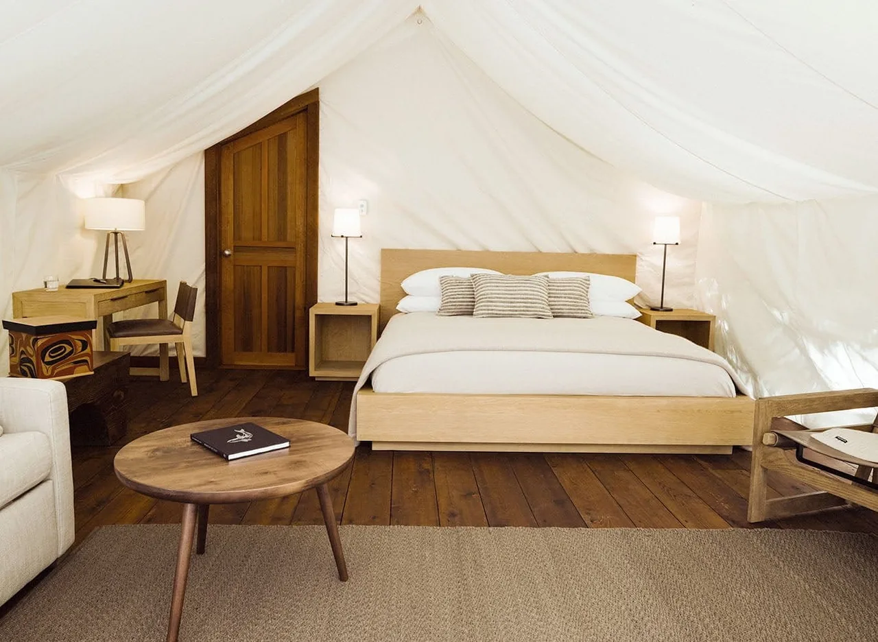 Bedroom-and-ensuite-Right.jpg