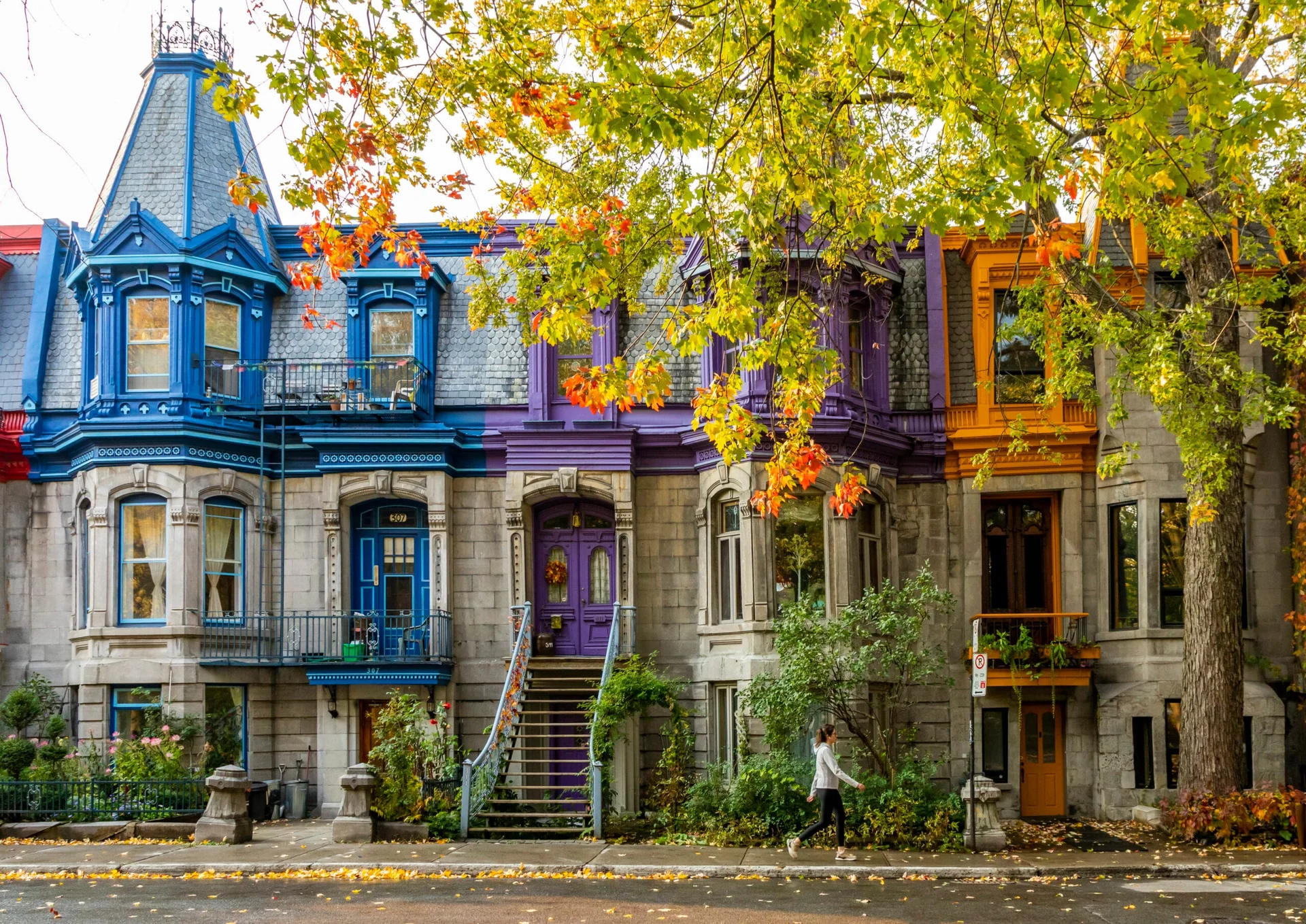 Montreal-46175-Credit-FR-©-Eva-Blue-Tourisme-Montreal-EN-Credit-©-Eva-Blue-Tourisme-Montreal-scaled.jpeg