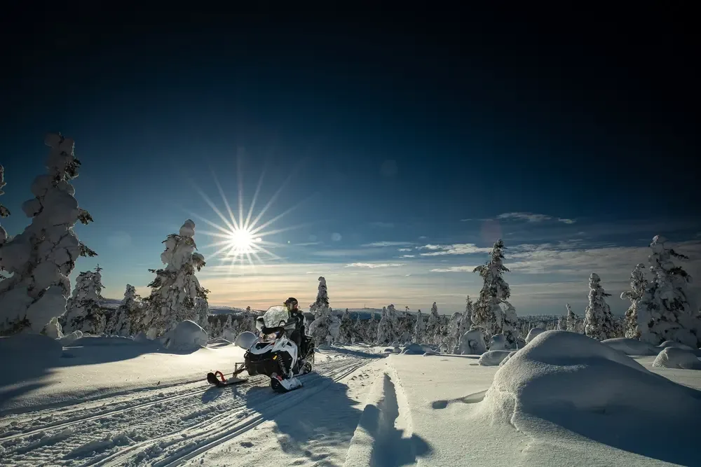snowmobile-fell-1.webp